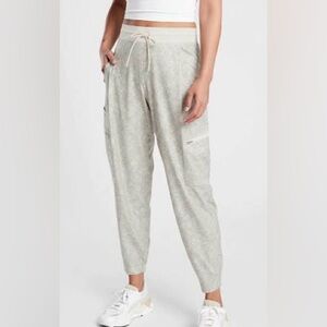 Athleta Venture Jogger in Gray Print with Pockets, NWOT Women's Sz 8